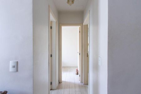 Corredor  de apartamento para alugar com 2 quartos, 49m² em Cristal, Porto Alegre