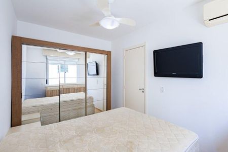 Quarto 2 de apartamento para alugar com 2 quartos, 49m² em Cristal, Porto Alegre