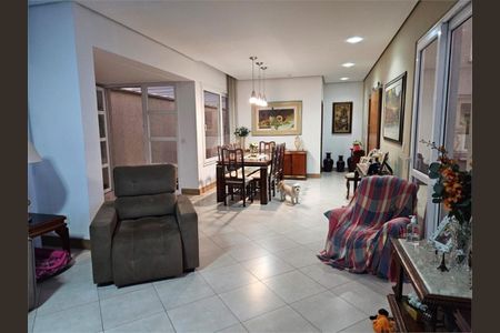 Casa à venda com 4 quartos, 230m² em Brooklin, São Paulo