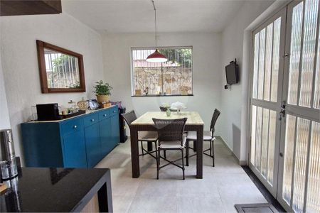 Casa à venda com 3 quartos, 180m² em Itaim Bibi, São Paulo