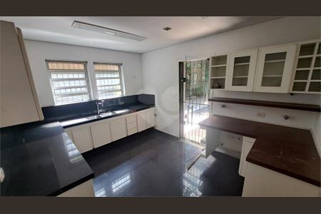Casa à venda com 300m², 4 quartos e 6 vagas