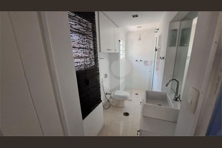 Casa à venda com 300m², 4 quartos e 6 vagas