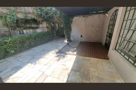 Casa à venda com 300m², 4 quartos e 6 vagas