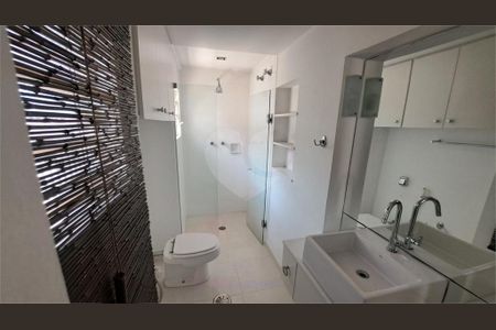 Casa à venda com 300m², 4 quartos e 6 vagas
