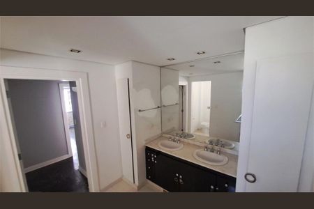 Casa à venda com 300m², 4 quartos e 6 vagas