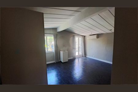Casa à venda com 300m², 4 quartos e 6 vagas