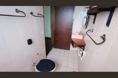 Casa para alugar com 300m², 5 quartos e 8 vagas Casa para alugar com 300m², 5 quartos e 8 vagasBanheiro