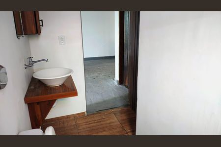 Casa para alugar com 300m², 5 quartos e 8 vagas Casa para alugar com 300m², 5 quartos e 8 vagasBanheiro