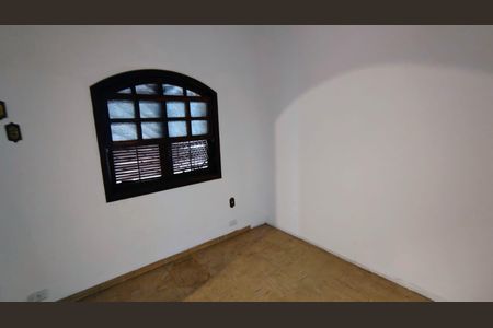 Casa para alugar com 300m², 5 quartos e 8 vagas Casa para alugar com 300m², 5 quartos e 8 vagasQuarto