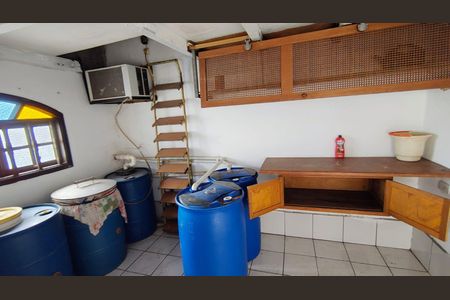 Casa para alugar com 300m², 5 quartos e 8 vagas Casa para alugar com 300m², 5 quartos e 8 vagasÁrea de serviço