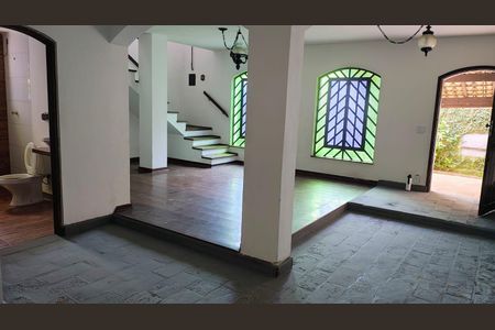 Sala de casa para alugar com 5 quartos, 300m² em Capão Redondo, São Paulo