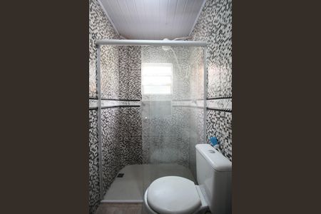 Banheiro  de kitnet/studio para alugar com 1 quarto, 30m² em Jardim Saint Moritz, Taboão da Serra