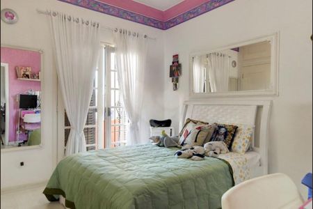 Casa à venda com 7 quartos, 700m² em Vila Sonia, São Paulo