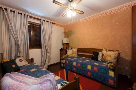 Casa à venda com 7 quartos, 700m² em Vila Sonia, São Paulo