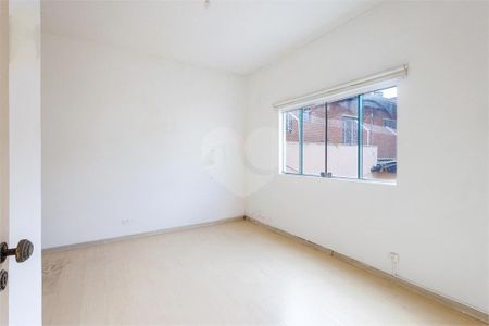 Casa à venda com 4 quartos, 300m² em Vila Mariana, São Paulo