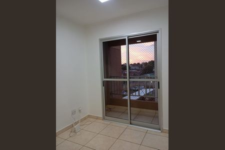 Sala de apartamento para alugar com 3 quartos, 65m² em Vila Cruzeiro do Sul, Aparecida de Goiânia