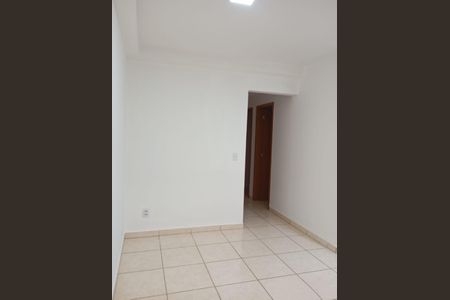 Sala de apartamento para alugar com 3 quartos, 65m² em Vila Cruzeiro do Sul, Aparecida de Goiânia
