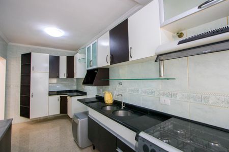 Apartamento para alugar com 75m², 2 quartos e 2 vagas Apartamento para alugar com 75m², 2 quartos e 2 vagasCozinha