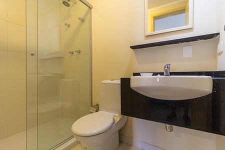 Banheiro de kitnet/studio para alugar com 1 quarto, 27m² em Jardim Paulista, São Paulo