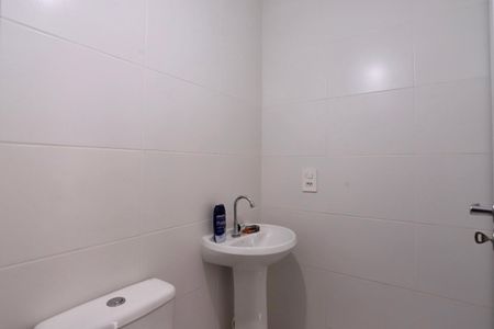 Apartamento para alugar com 33m², 2 quartos e sem vaga Apartamento para alugar com 33m², 2 quartos e sem vagaBanheiro
