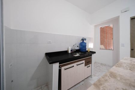 Sala/Cozinha de casa para alugar com 2 quartos, 40m² em Ponte Rasa, São Paulo