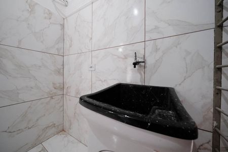 Casa para alugar com 40m², 2 quartos e 1 vagaÁrea de Serviço