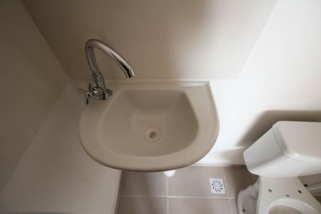 Apartamento para alugar com 37m², 2 quartos e sem vaga Apartamento para alugar com 37m², 2 quartos e sem vagaBanheiro