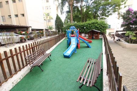 Apartamento à venda com 100m², 3 quartos e 1 vagaÁrea comum - Playground