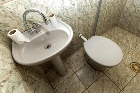 Casa para alugar com 86m², 1 quarto e 2 vagas Casa para alugar com 86m², 1 quarto e 2 vagasBanheiro social