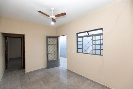 Casa para alugar com 86m², 1 quarto e 2 vagas Casa para alugar com 86m², 1 quarto e 2 vagasSala