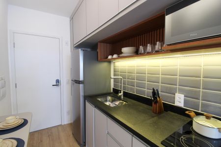 Cozinha de apartamento para alugar com 1 quarto, 30m² em Butantã, São Paulo