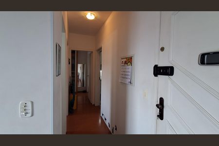 Corredor  de apartamento à venda com 2 quartos, 60m² em Cerâmica, São Caetano do Sul