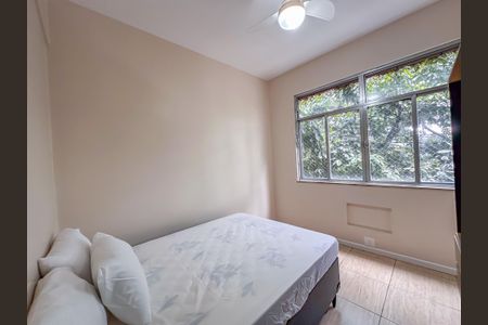 Apartamento para alugar com 90m², 4 quartos e sem vaga