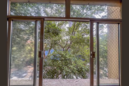 Apartamento para alugar com 90m², 4 quartos e sem vaga