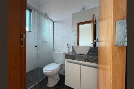 Casa à venda com 70m², 2 quartos e 2 vagas Casa à venda com 70m², 2 quartos e 2 vagasBanho Suíte