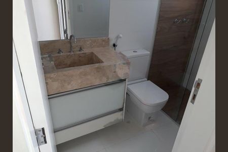 Casa à venda com 3 quartos, 125m² em Vila Brasilio Machado, São Paulo