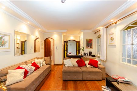 Casa à venda com 350m², 5 quartos e 3 vagasSala