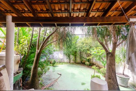 Casa à venda com 350m², 5 quartos e 3 vagasQuintal