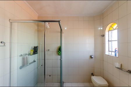 Casa à venda com 350m², 5 quartos e 3 vagasBanheiro 1