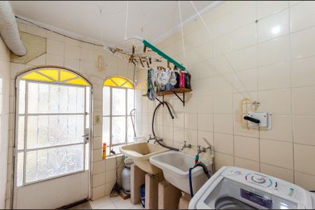 Casa à venda com 350m², 5 quartos e 3 vagasÁrea de Serviço