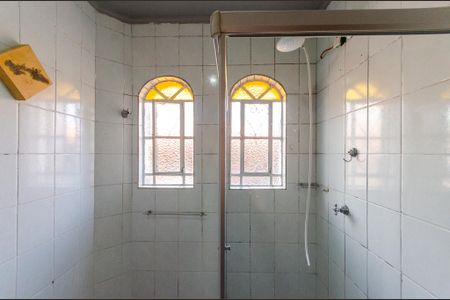 Casa à venda com 350m², 5 quartos e 3 vagasSuíte 1 - Banheiro