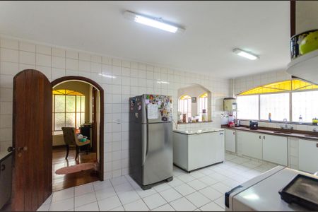 Casa à venda com 350m², 5 quartos e 3 vagasCozinha