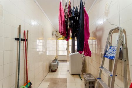 Casa à venda com 350m², 5 quartos e 3 vagasÁrea de Serviço