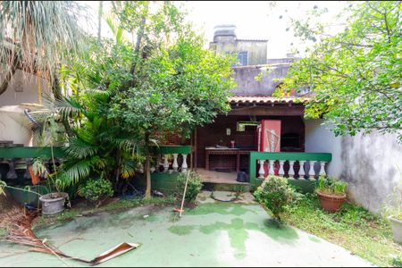 Casa à venda com 350m², 5 quartos e 3 vagasQuintal