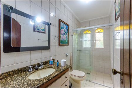 Casa à venda com 350m², 5 quartos e 3 vagasBanheiro 2