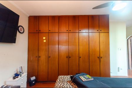 Casa à venda com 350m², 5 quartos e 3 vagasSuíte 2