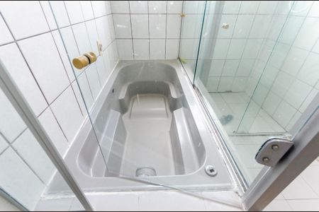 Casa à venda com 350m², 5 quartos e 3 vagasSuíte 2 - Banheiro