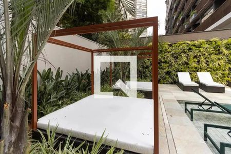 Studio à venda com 28m², 1 quarto e sem vagaPiscina