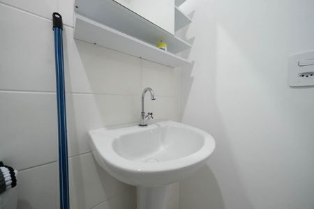 Apartamento para alugar com 35m², 2 quartos e sem vagaBanheiro