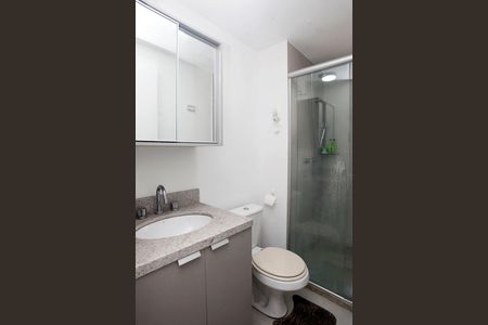 Banheiro de kitnet/studio à venda com 1 quarto, 30m² em Farroupilha, Porto Alegre